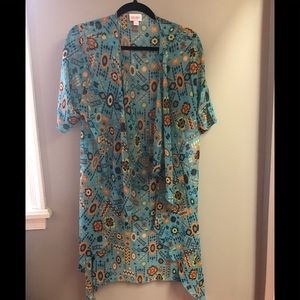 SMALL LULAROE SHIRLEY